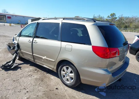 2010 Toyota Sienna Le из США, поврежденный, VIN 5TDKK4CC2AS294869